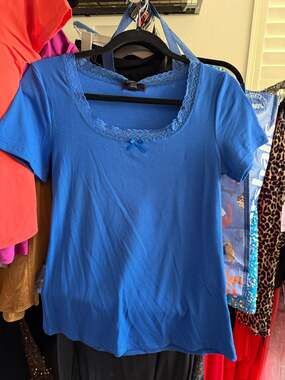 Morgan Women's T-Shirt, Off-White, XS : : Clothing, Shoes & Accessories, A